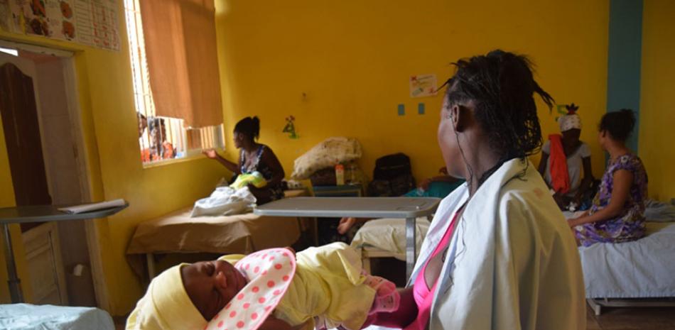 Salud. En los hospitales del país cada vez es más elevado el número de parturientas haitianas que acuden a estos centros.