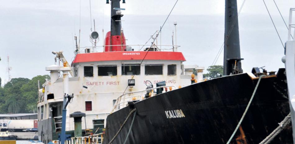 La embarcación KALUBA, registro No. IMO6828753, fue interceptada, abordada y requisada a 200 millas náuticas de aguas internacionales por el Servicio Guarda Costera de EEUU, encontrando 12 tripulantes a bordo, y trasladada al país.