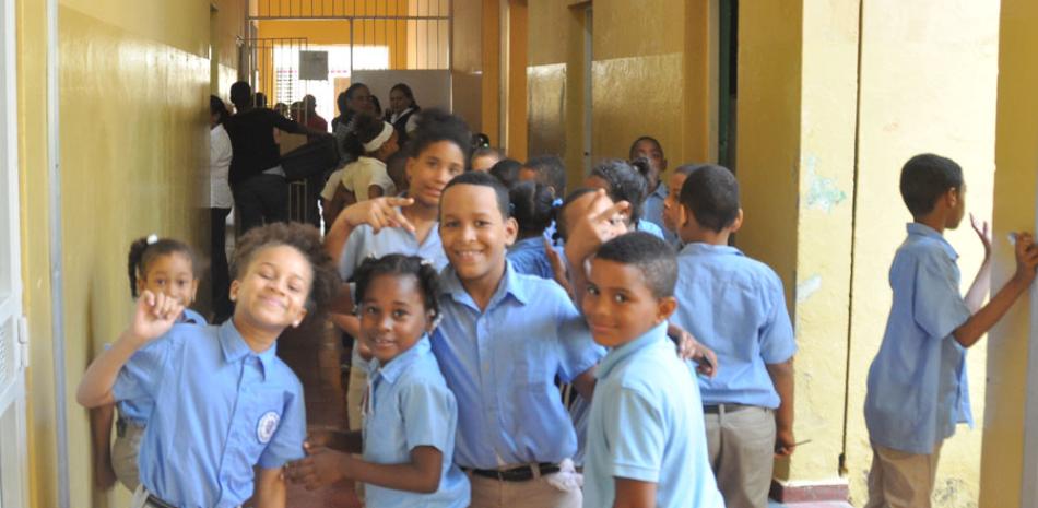 Lo estudiantes no asistieron con regularidad a las escuelas el primer día de docencia, luego de las festividades navideñas.