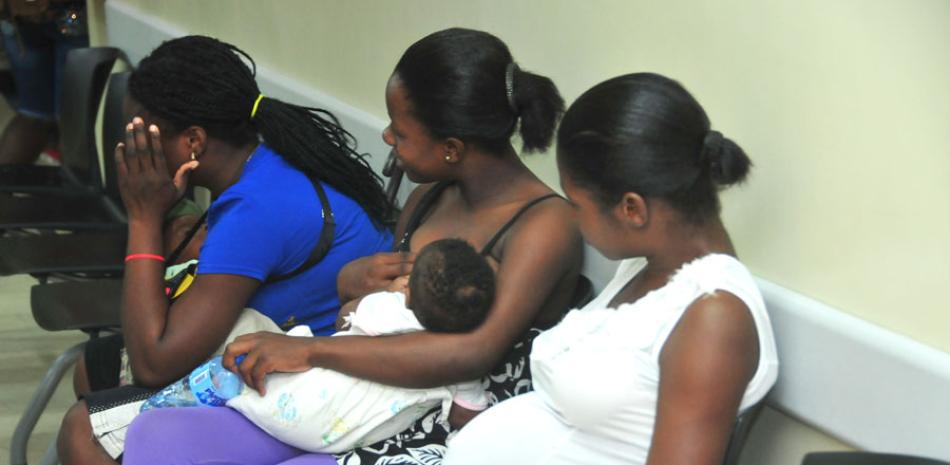 Datos de Servicio Nacional de Salud dicen que nacimientos, entre 27 y 80% de madres haitianas, se registran cada año.