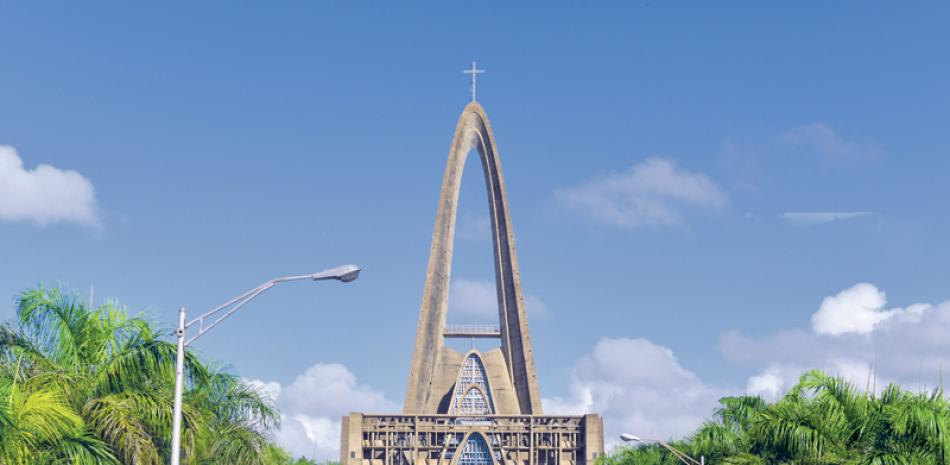 El 12 de octubre de 1970 el gobierno dominicano declaró la Basílica Monumento Nacional y luego el Papa Pablo IV la declaró Basílica Menor.