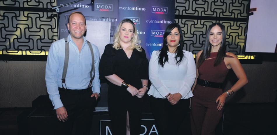 Jóse Jhan, Cristina Cuadra, Madelyn Martínez y Glency Feliz.