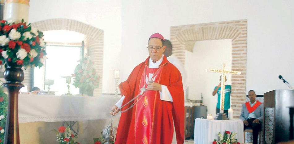 Iglesia Católica. El obispo de la diócesis de La Altagracia, Nicanor
Peña Rodríguez.