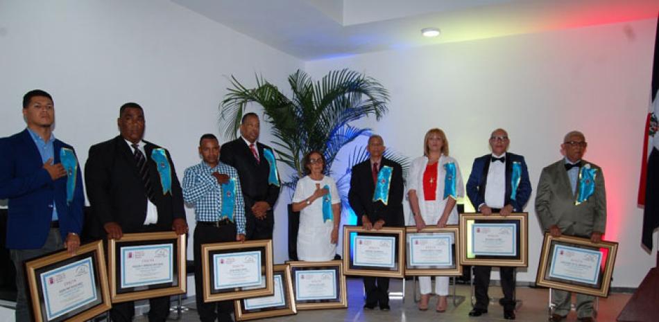 Los deportistas llevados a la inmortalidad deportiva por el Templo de la Fama del Deporte Vegano. Jesús Batista, propulsor; Marcos Antonio Lora (fallecido) propulsor; Orlando –Babé-Guerrero, en béisbol; Rolando Durán Liriano, atletismo; Hernán Franco Gómez (fallecido), en softbol; Casimiro Mercedes Cabrera, baloncesto; José Pérez Reyes, boxeo; Roque Reynoso, levantamiento de pesas, y César Antonio Reyes Báez, fútbol.