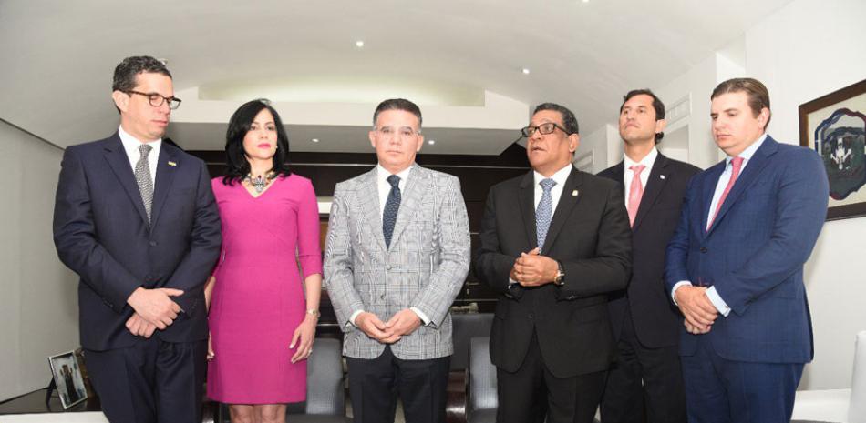 El presidente del Conep, Pedro Brache, encabezó una comitiva que visitó al presidente de la Cámara de Diputados, Rubén Maldonado.