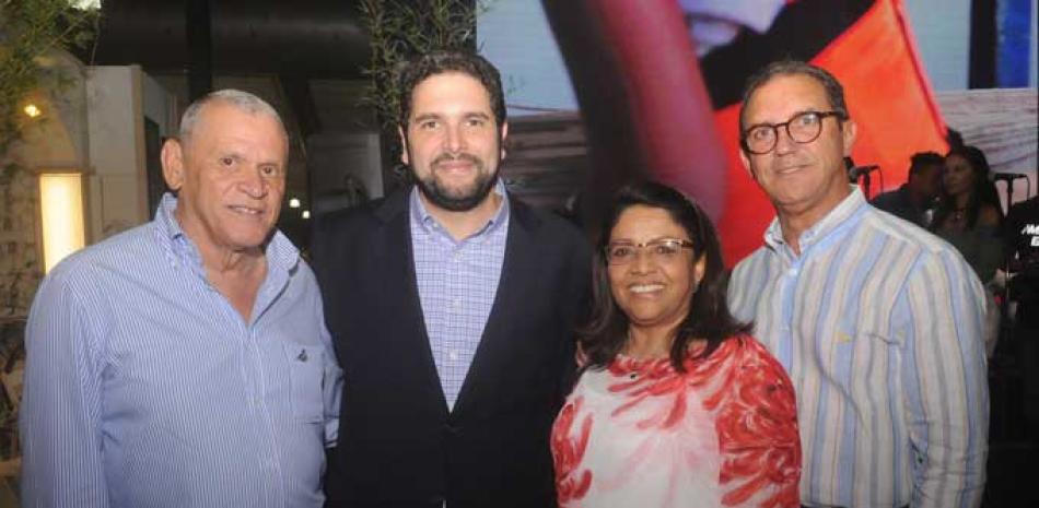 Yeyo Ochoa, José Miguel Vega, Dionisia Acevedo y Héctor Hernández.