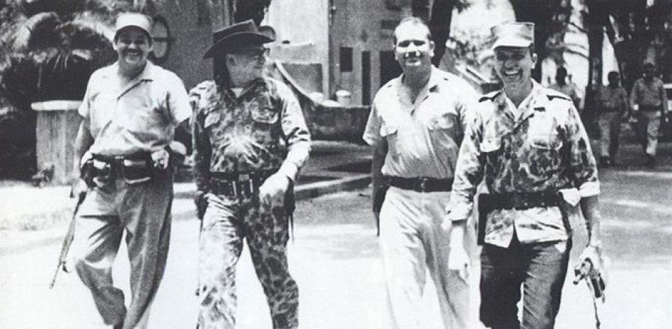 Jefes. El coronel Gerardo Marte Hernández, capitán de navío Ramón Montes Arache, el coronel Francisco Caamaño Deñó y el mayor Claudio Caamaño, en un momento de la guerra.
