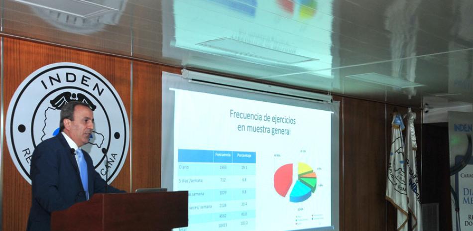 Estudio. El doctor Ammar Ibrahim presenta las estadísticas de diabetes en la poblablación dominicana.