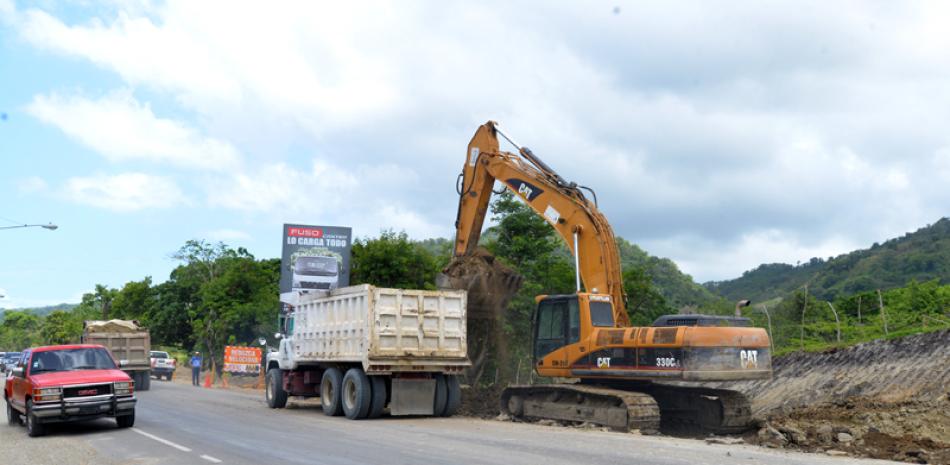 Obras Públicas trabaja de manera acelerada para la terminación y ampliación de la vía Navarrete-Puerto Plata.