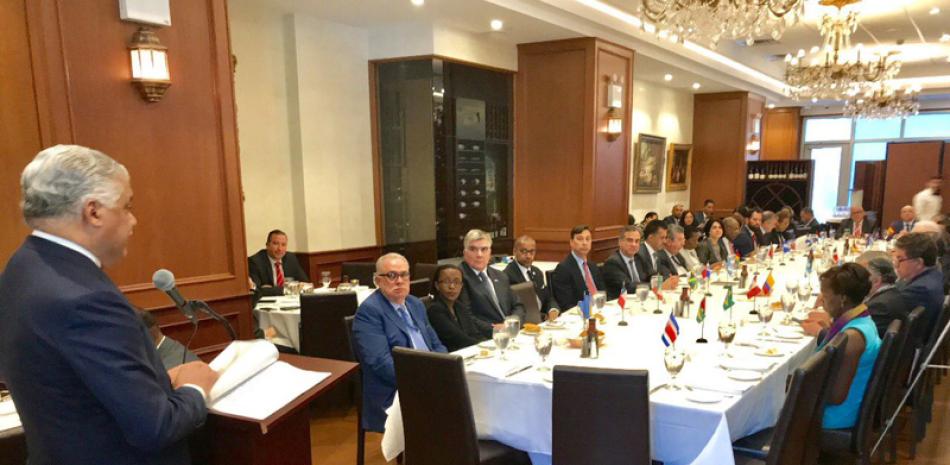 Encuentro. Miguel Vargas, ministro de Relaciones Exteriores, ofreció ayer un almuerzo en Nueva York, a embajadores del Grupo de América latina y el Caribe ante las Naciones Unidas (Grulac).