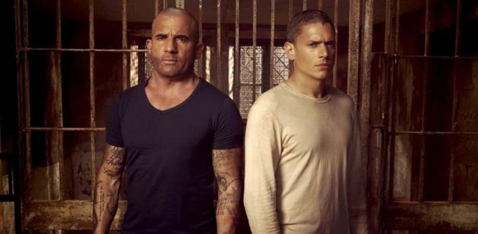 "Prison Break" gira en torno a un hombre llamado Michael Scofield, quien elabora un plan para rescatar a su hermano Lincoln Burrows.