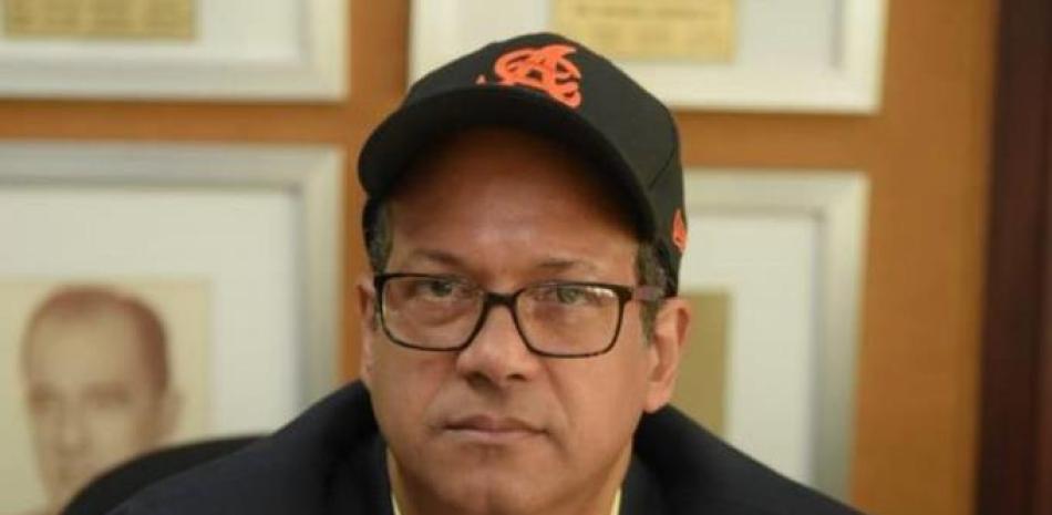 Adrian Valdez Russo sustituye a Winston Llenas en la presidencia de las Aguilas