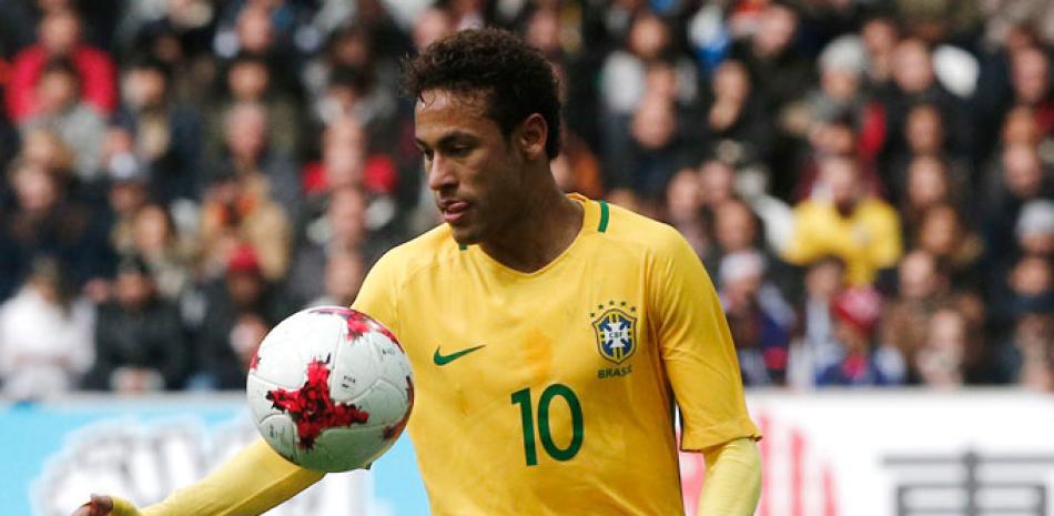 Neymar marcó un gol por segundo partido seguido.