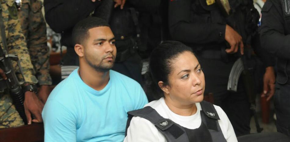 Proceso. El juicio de fondo contra Marlin Martínez y su hijo Marlon que debió ventilarse ayer fue suspendido para el 26 de este mes.