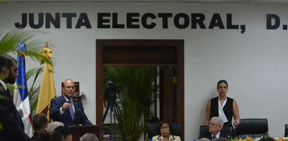 Medida. El presidente de la JCE, Julio César Castaños, aspira eliminar clientelismo en mesas de votación.