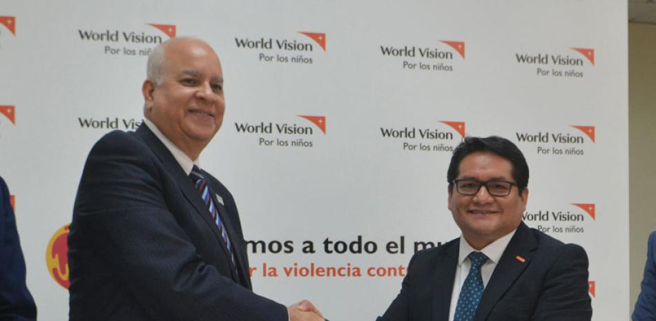 Juan Carlos Ramírez y Juan José Gómez, firmaron el convenio.