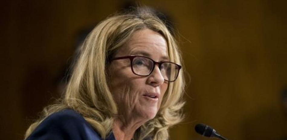 Christine Blasey Ford, la presunta víctima del nominado al Tribunal Supremo estadounidense Brett Kavanaugh, testifica durante una audiencia en el Comité Judicial del Senado, en el Capitolio, en Washington, Estados Unidos. Foto de AP./