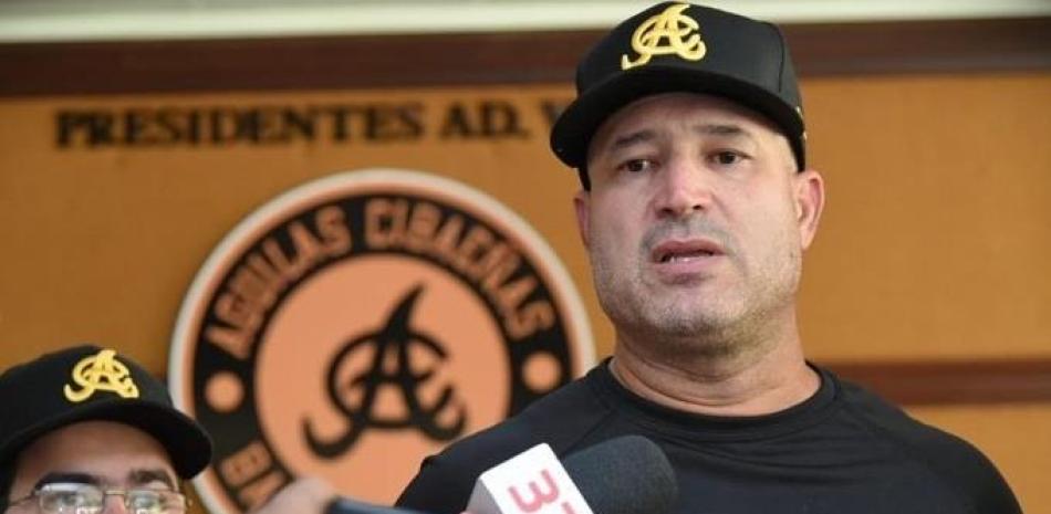 Manny Acta, exitoso hombre de béisbol dominicano.