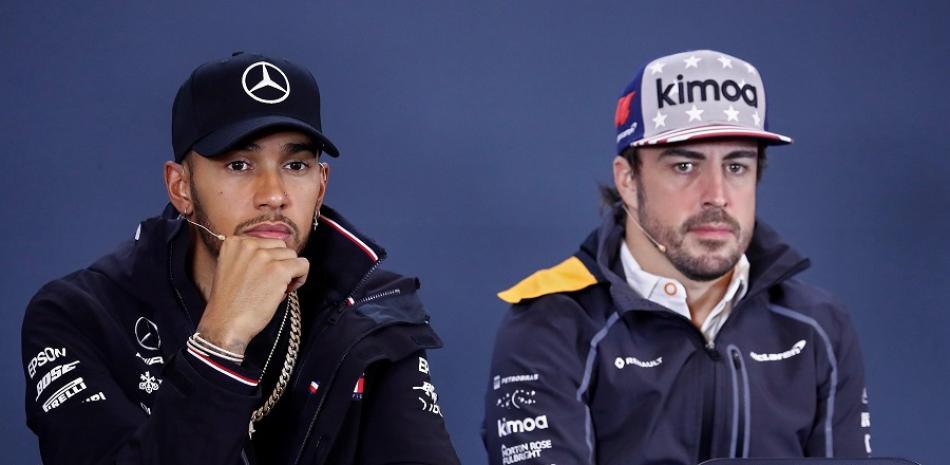 Lewis Hamilton y Fernando Alonso, ofrecen una rueda de prensa en el Circuito de las Ámericas en Austin, Texas, Estados Unidos.