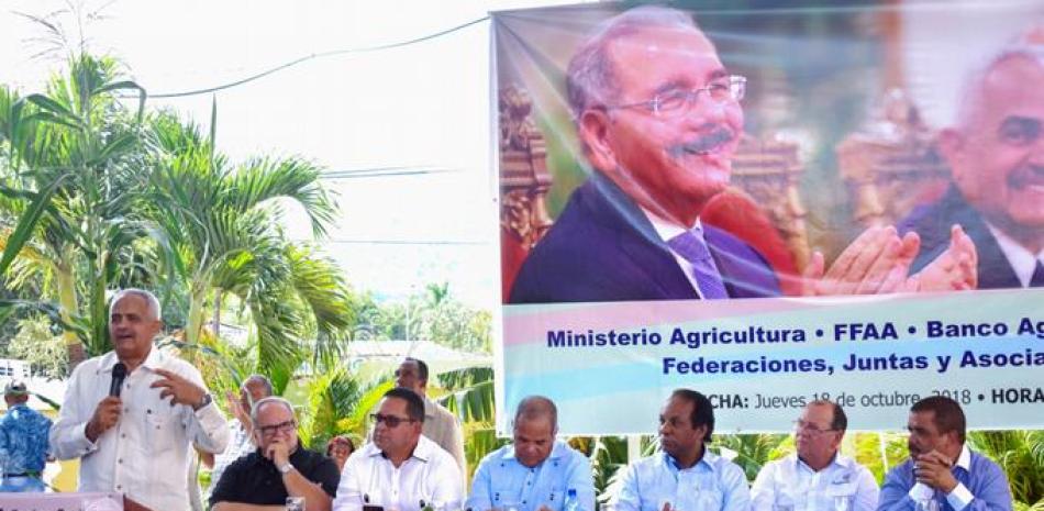 Reunión. El ministro de Agricultura, Osmar Benítez, participó del encuentro con productores de la provincia Elías Piña.