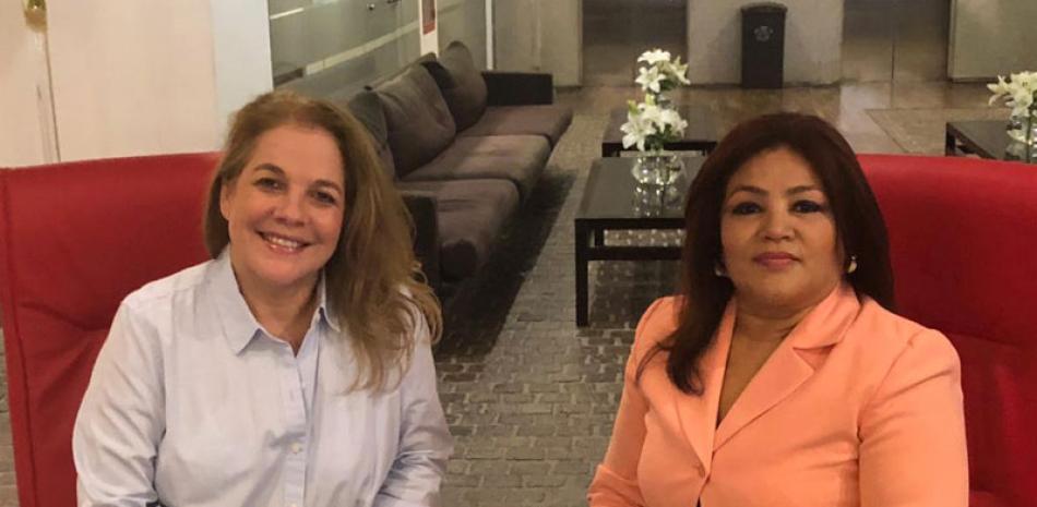 La recién electa presidenta de la Sociedad Interamericana de Prensa (SIP), María Elvira Domínguez, durante la entrevista que concedió a la periodista Wendy Santana.