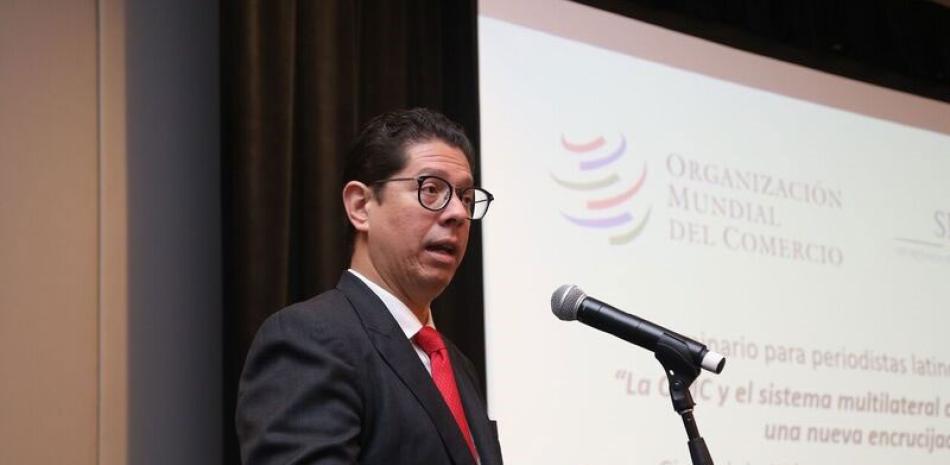 Juan Carlos Baker, subsecretario de Economía de México, mientras exponía en un seminario para periodistas en el DF.