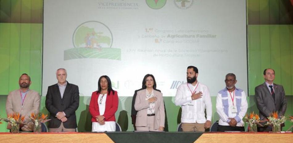 Congreso. La vicepresidente Margarita Cedeño, al centro, encabezó la inauguración del Primer Congreso Latinoamericano y Caribeño de Agricultura Familiar, que sesiona hasta el jueves Punta Cana.