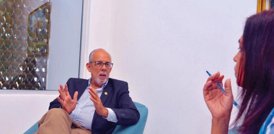 Doctor. Edgar Allan Vargas, presidente de la Sociedad Dominicana de Pediatría, entrevistado por Doris Pantaleón en LISTÍN DIARIO.
