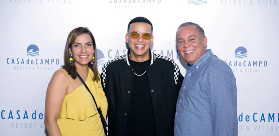 María Melo, Daddy Yankee y Pedro Esteban.