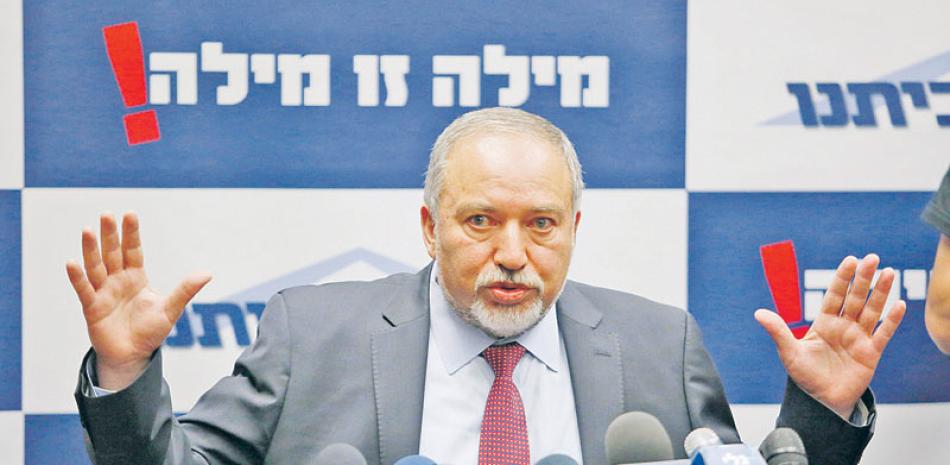 Rescate. Lieberman pidió elecciones “cuanto antes”.
