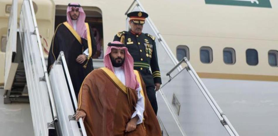 Llegada. El hombre fuerte de Arabia Saudí, el príncipe Mohammed bin Salman, arribó con su comitiva a Ezeiza, Buenos Aires.