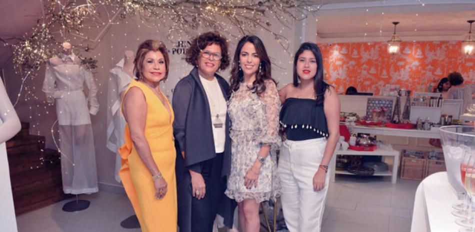 Ivannia de Will, Jenny Polanco, Nicole Imbert de Schad, Carolina Socías.