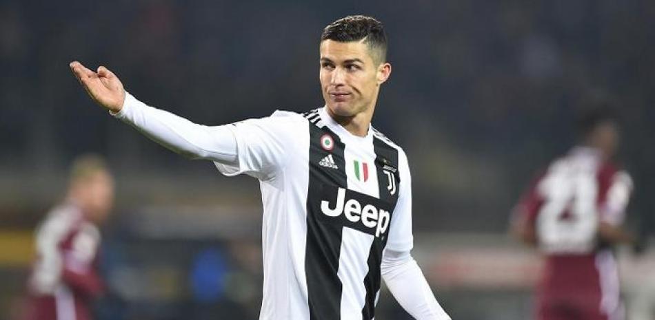 Cristiano Ronaldo reacciona durante un momento del partido de la Serie A del fútbol italiano entre Juventus y Torino.