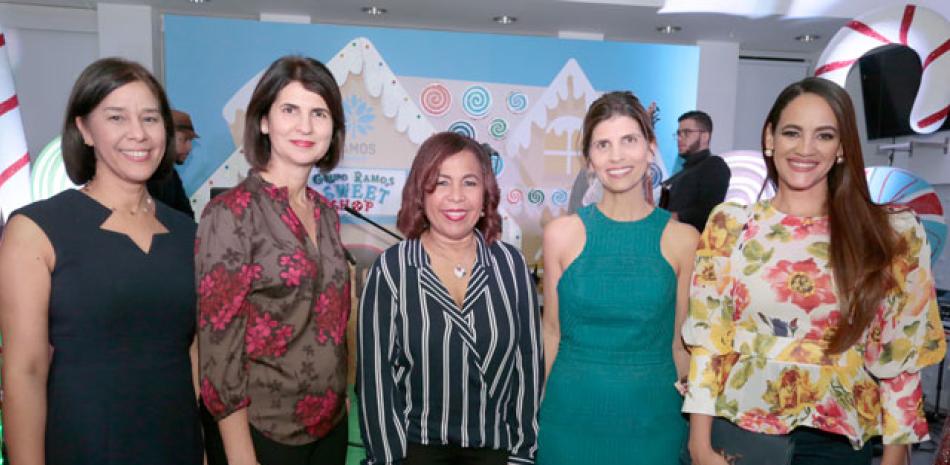 Berenice Méndez, Mercedes Ramos, Zoila Puello, Ana María Ramos y Wanda Sánchez.