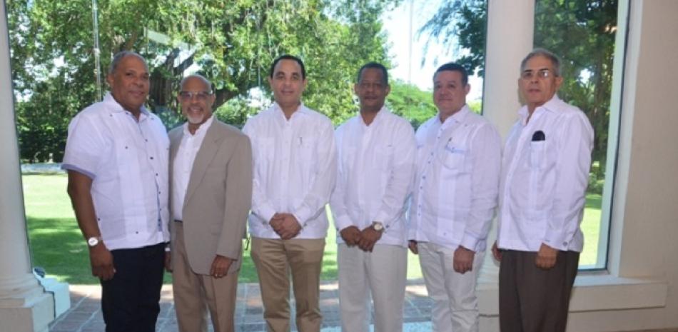 Nahun Toribio, Brigido Montas, Pablo Mateo, Francisco Angeles, Julio Rosario y Julio Ricardo.