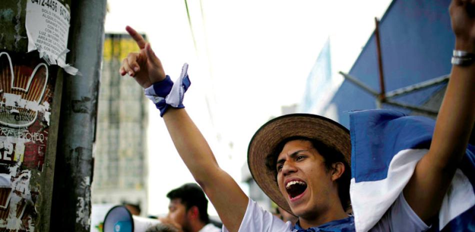 Costa Rica. Con cánticos como “el pueblo unido jamás será vencido” y de “¡Justicia! ¡Justicia!”, los nicaragu¨enses, con los colores de la bandera de su país, realizaron la protesta pacífica en San José.