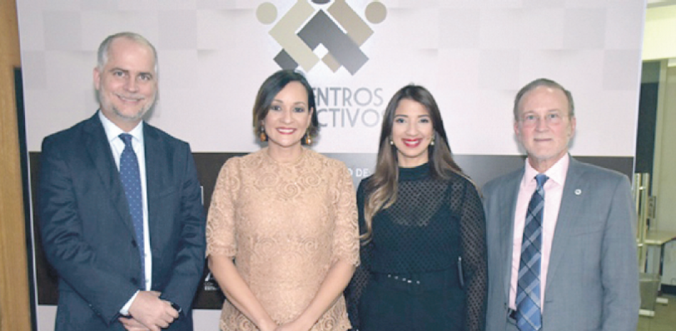 Alejandro Fernández, Lady Reyes, Gissel Castillo e Ignacio Méndez.