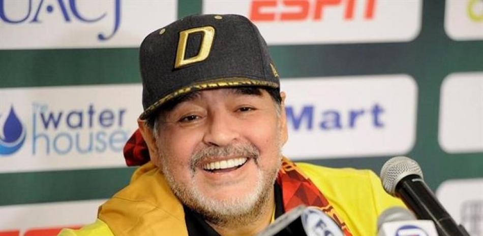 El técnico argentino de Dorados de Sinaloa, Diego Armando Maradona.