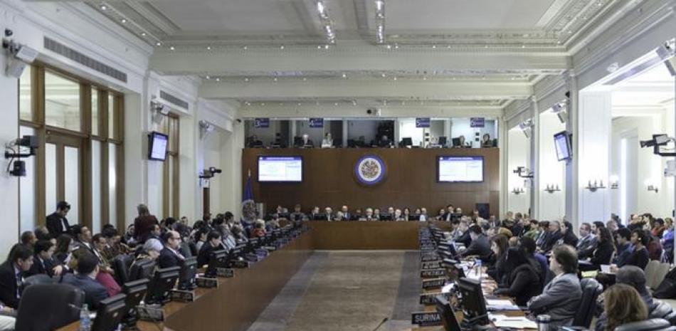 Sesión. Vista general del Consejo Permanente de la OEA durante una sesión extraordinaria para dar seguimiento a la situación en Nicaragua ayer en la sede del organismo, en Washington, Estados Unidos.