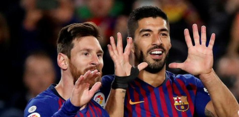 Lionel Messi y Luis Súarez festejan el gol marcado por el primero en su triunfo ante el Eibar