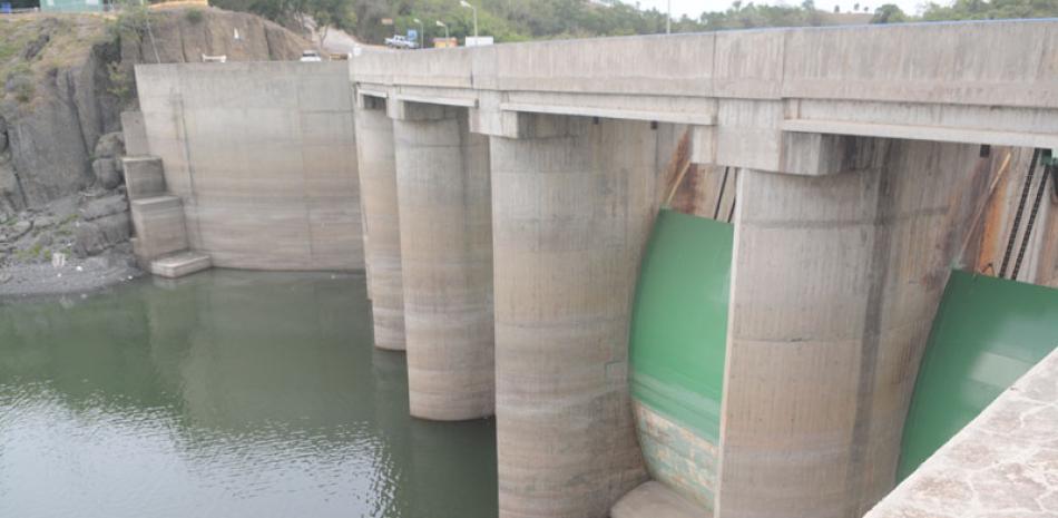 Escasez. Coraasan informó que garantiza el suministro de agua, pero reconoció que ha mermado el nivel de la presa Tavera-Bao.