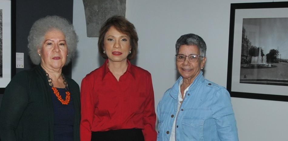 Myrna Guerrero, Ylonka Nacidit-Perdomo y Mayra Johnson.
