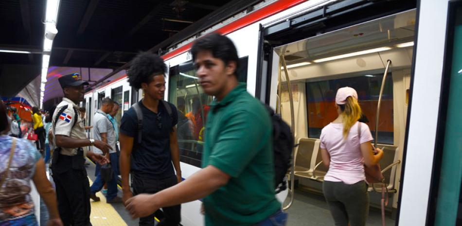 Beneficios. El sistema de Metro ha logrado disminuir el congestionamiento del tránsito en Santo Domingo.