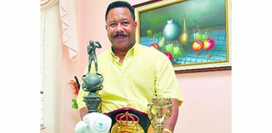Eusebio Pedroza es miembro del Salón Internacional de la Fama del Boxeo desde 1999,