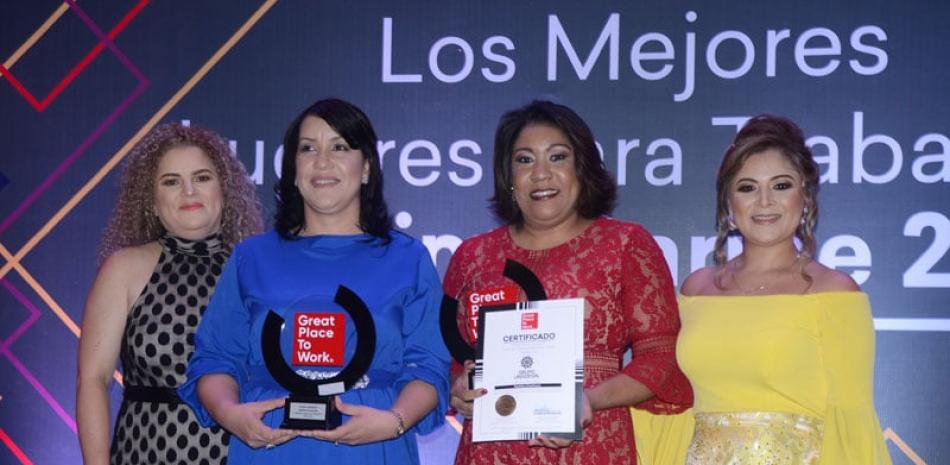 Patricia Muñoz, Ivelisse Pérez, Florángel Suero y Lesslie Davidovich.
