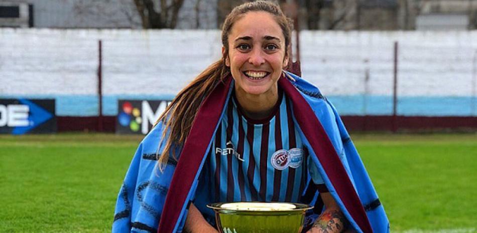Macarena Sánchez: una campeona del fútbol entre goles y pañuelos verdes.