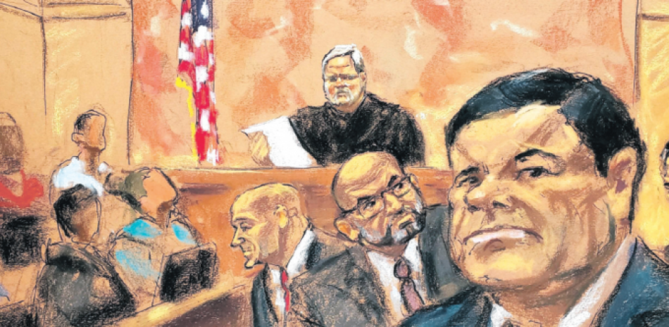 Juicio. Reproducción fotográfica de un dibujo realizado por la artista Jane Rosenberg donde aparece el juez de la corte federal de Brooklyn, Brian Cogan (al fondo), mientras lee el veredicto.