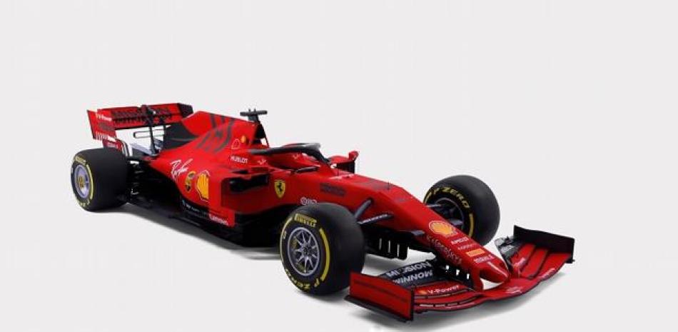 La imagen facilitada por el departamento de prensa de Ferrari muestra el SF90, el nuevo monoplaza con el que competirá en el Mundial de 2019 de la Fórmula Uno.