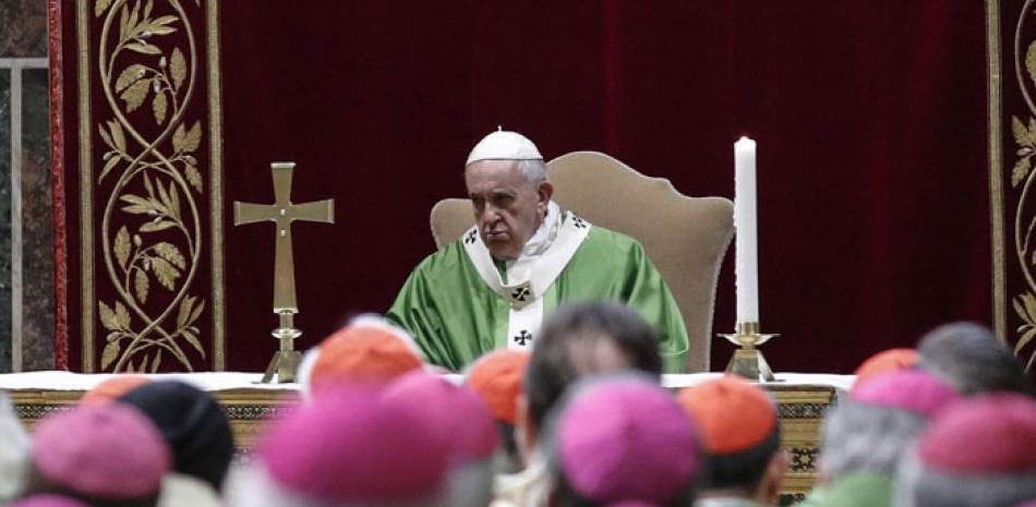 Celebración. El Papa Francisco asiste a una eucaristía al margen de la cumbre vaticana para la prevención de abusos sexuales.