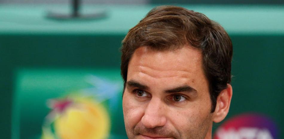 El tenista suizo Roger Federer habla durante una rueda de prensa del torneo BNP Paribas Open ayer en Indian Wells.